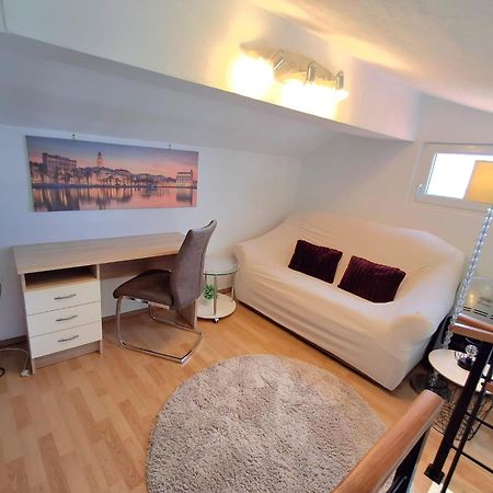 Apartment Natali Kaštel Stari Екстериор снимка