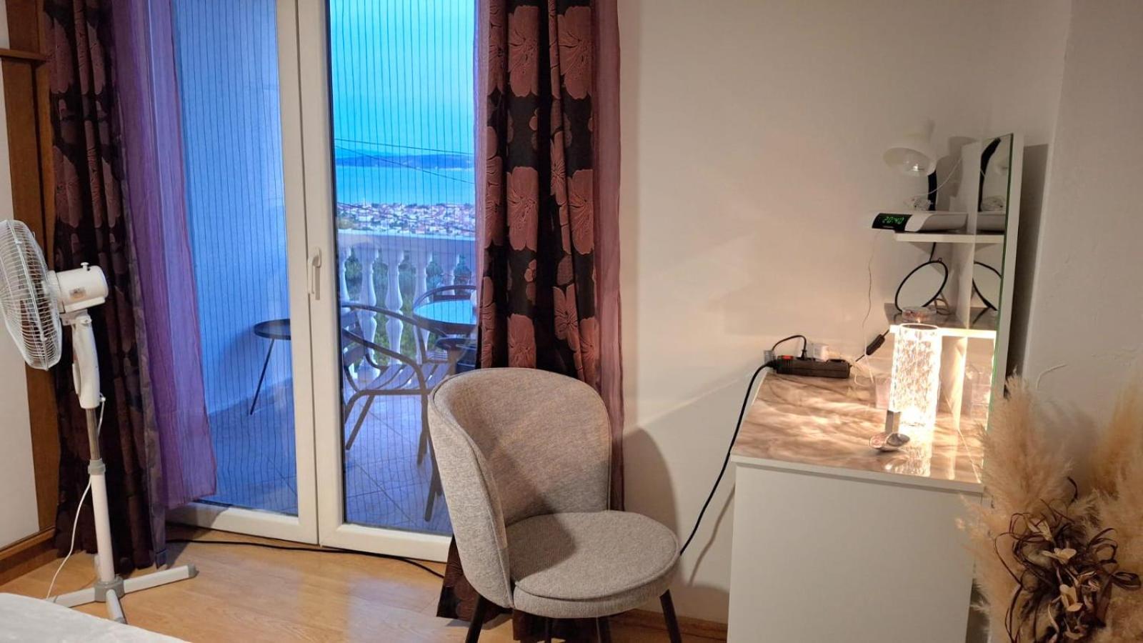 Apartment Natali Kaštel Stari Екстериор снимка
