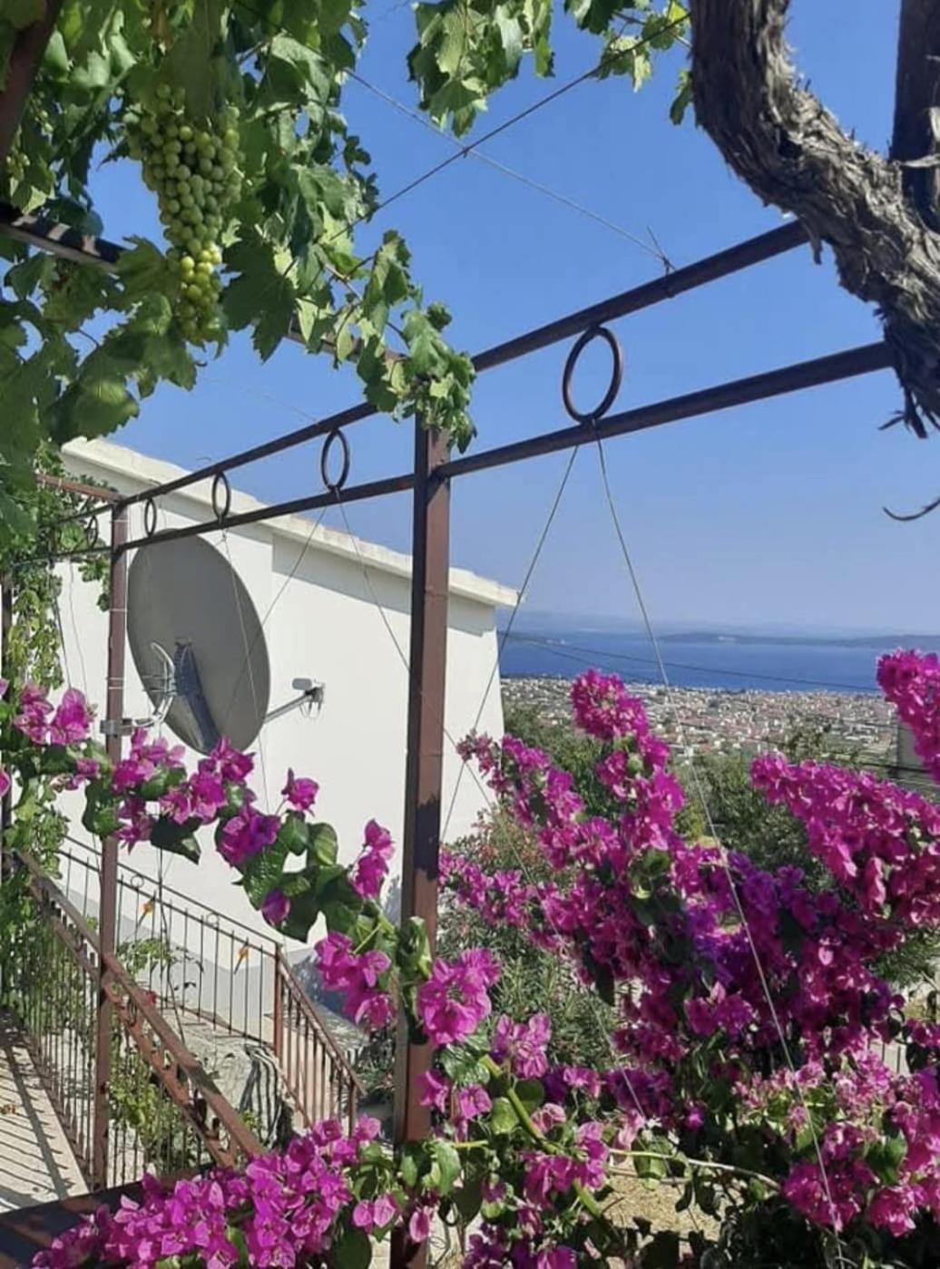 Apartment Natali Kaštel Stari Екстериор снимка